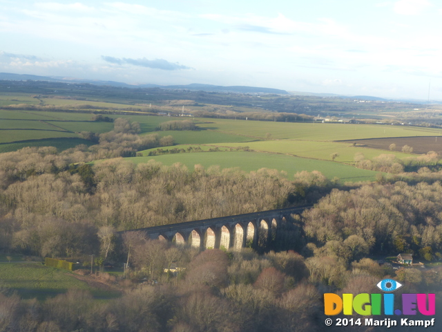 FZ003561 Porthkerrry Viaduct, Rhoose from the air